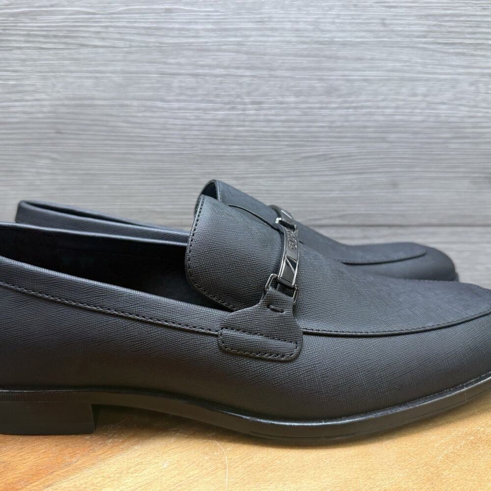 Men 11 GUESS Hinn Oxford Loafer Color Black Saffiano